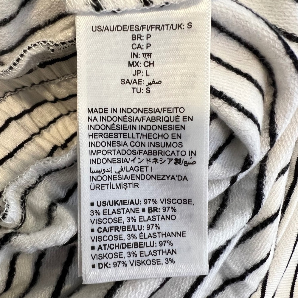 Daily Ritual NWOT Coastal Nautical Stripe Romper Viscose Small Lounge Resortwear - Picture 8 of 9